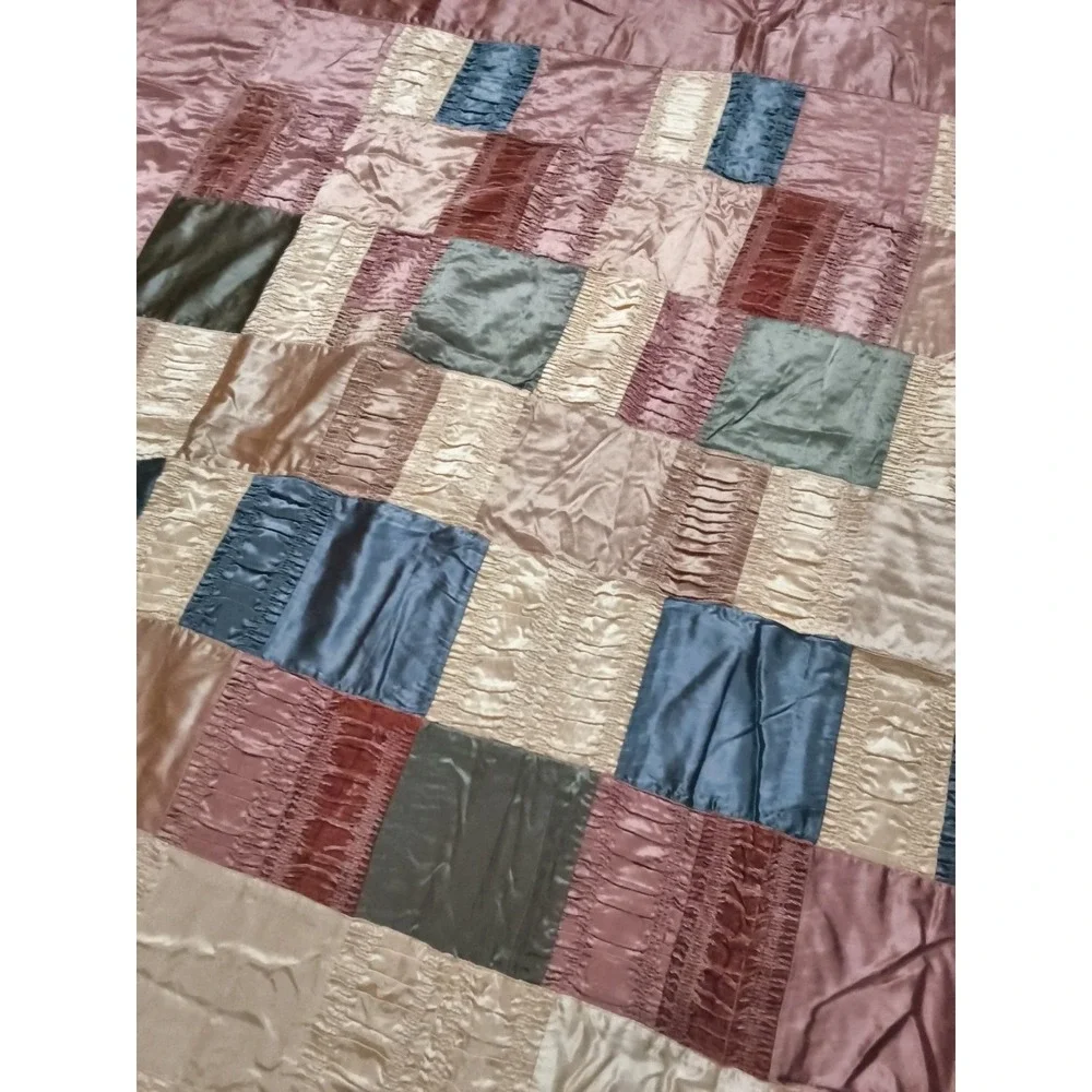 Antique Very Old‎ Estate Find Handmade Silk Satin Lap Bed Quilt 64x69